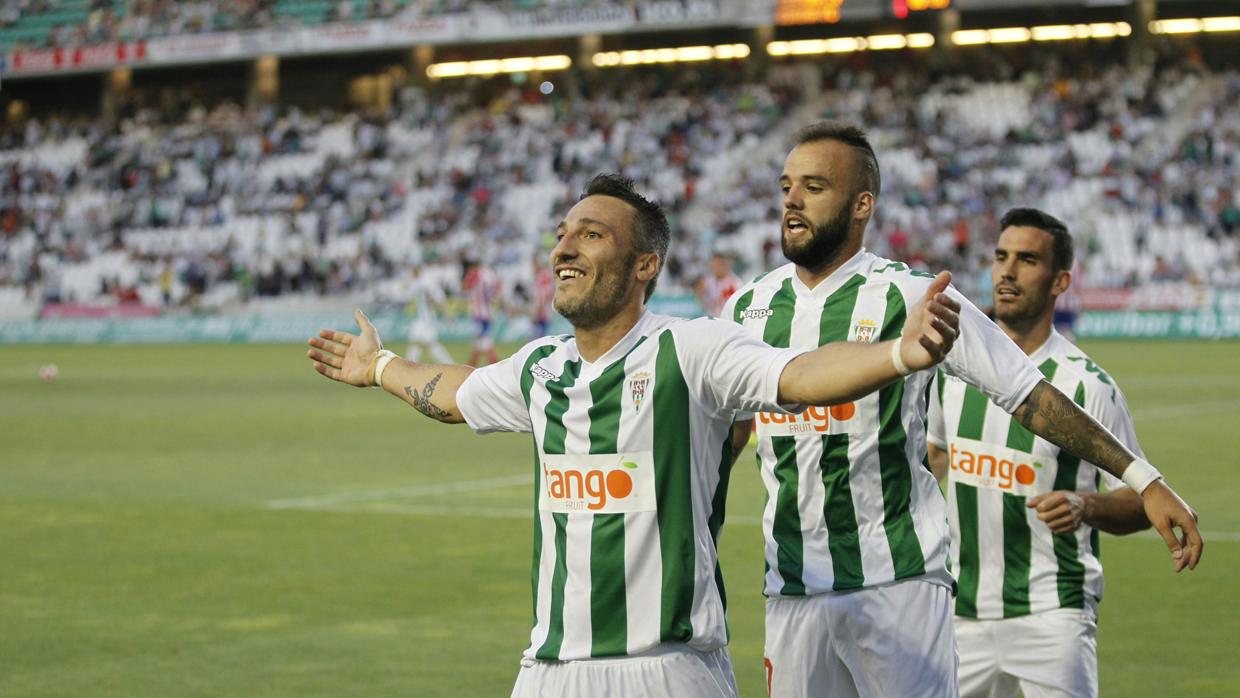 Federico Piovaccari celebra el primer gol del Córdoba