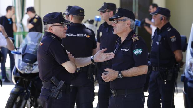Policías locales durante la Feria de Córdoba