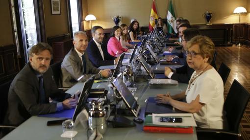 El nuevo Gobierno andaluz, durante su primera reunión en San Telmo