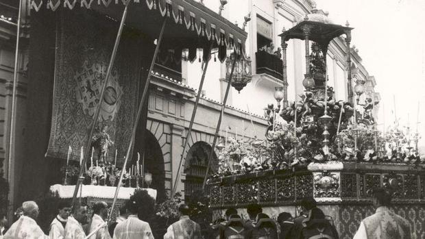 Así era la procesión del Corpus Christi de Córdoba en 1960
