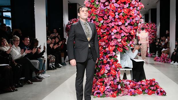 El diseñador cordobés Alejandro Gómez en un desfile