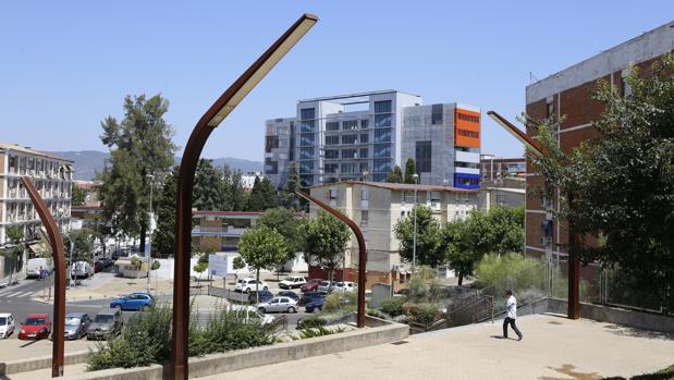 Vista desde la plaza del Mediodía de la remodelada La Normal