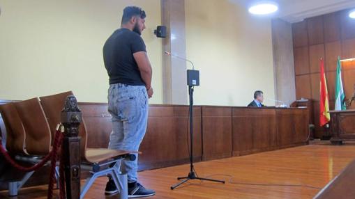 El joven de 25 años declarando en el juicio por las lesiones a su hijo con agua hirviendo