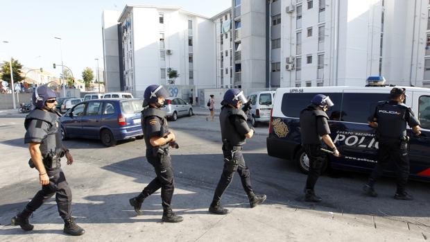 Agentes de la Policía Nacional en el Sector Sur