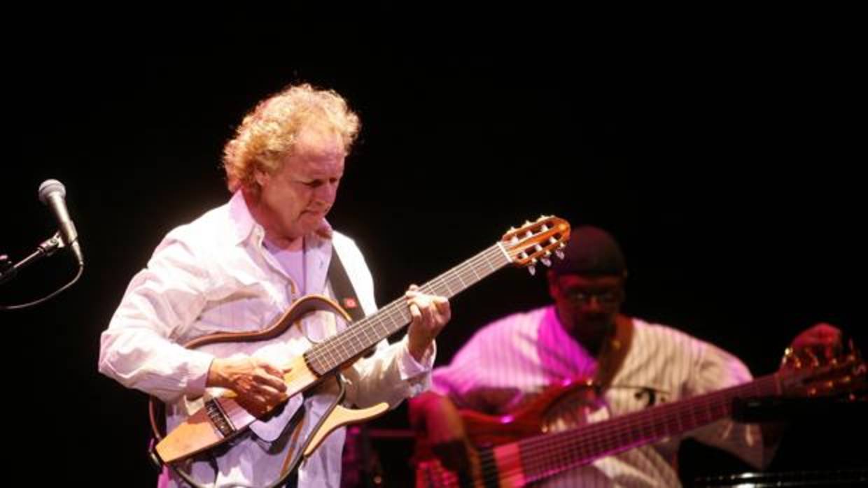 Lee Ritenour durante su última actuación en Córdoba