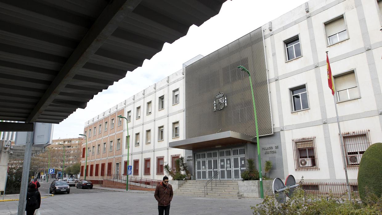 Fachada del edificio de los juzgados de Córdoba