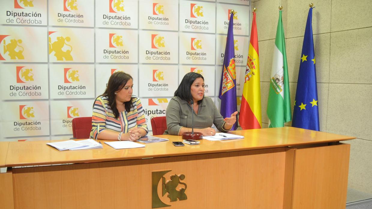 Las delegadas de la Diputación, durante la presentación del nuevo programa