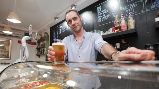 Buena cerveza y tapas, entre los fuertes de este bar