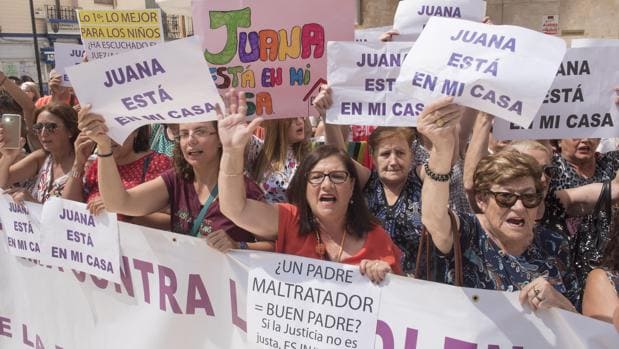 Un juzgado de Granada abre diligencias previas por el caso de Juana Rivas