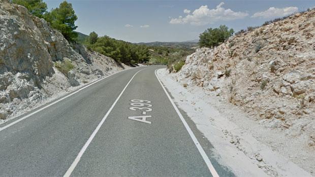 Atrapado por la rueda de su propio coche en Almería