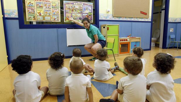 El Colegio de Médicos de Córdoba apoya reducir la jornada en las guarderías durante el verano