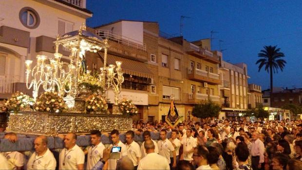 La Virgen de los Ángeles recorrerá esta tarde las calles de Alcolea