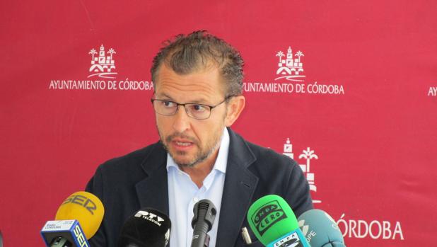 PP y Ciudadanos apoyan a los vendedores ambulantes y piden «diálogo» al Ayuntamiento