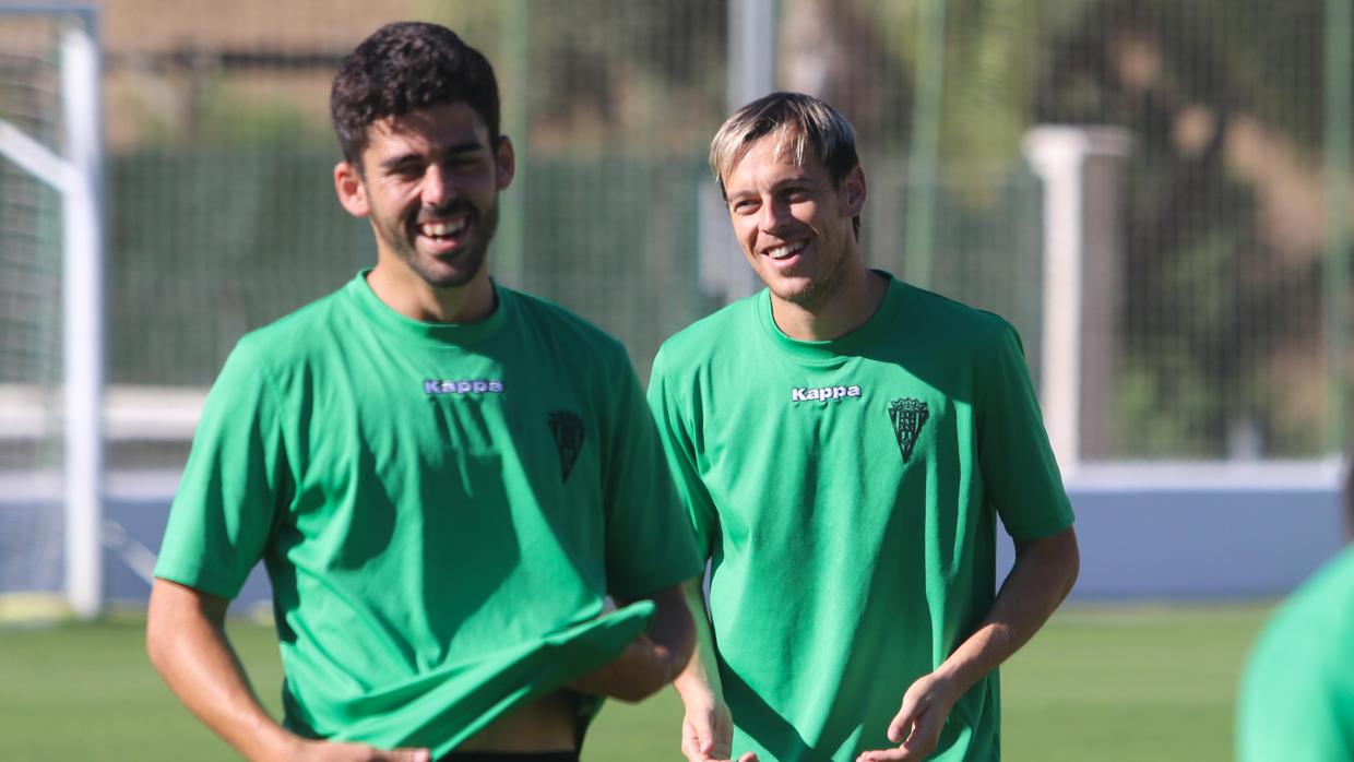 Caro y Javi Lara, dos de los jugadores polivalentes del Córdoba CF
