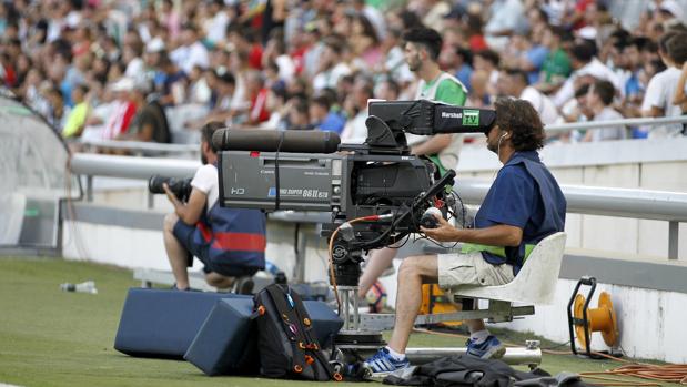 ¿Dónde ver el Córdoba CF-CD Numancia por televisión?