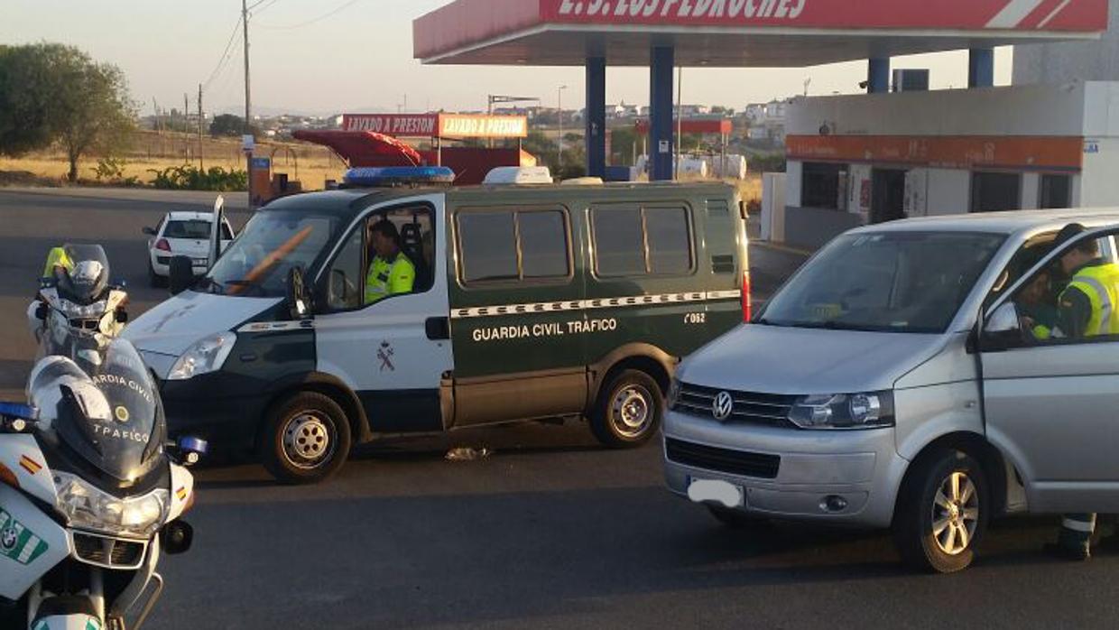 El vehículo fue interceptado en la A-3177 durante un control de la Guardia Civil