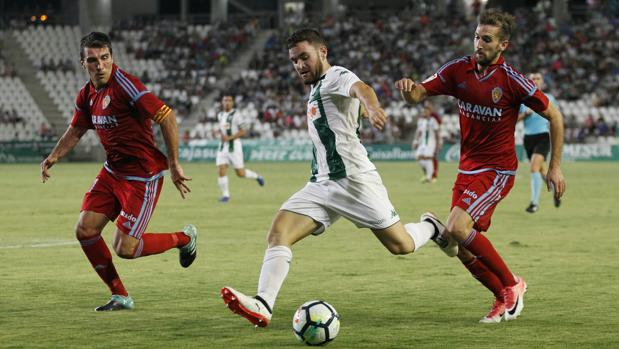 El Córdoba vuelve a tropezar en El Arcángel contra el Real Zaragoza