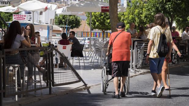 El juez prorroga 72 horas la detención policial al autor del atropello múltiple en una plaza de Huelva