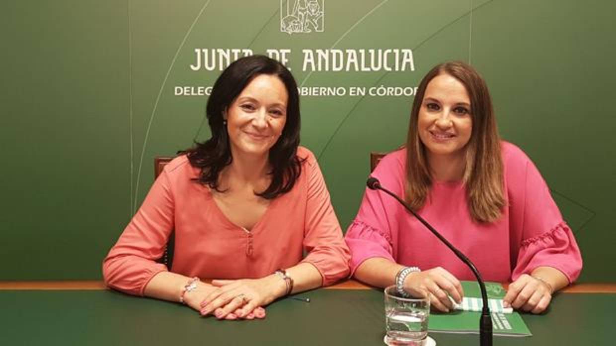 Rafaela Crespín y Esther Ruiz, al dar a conocer los datos