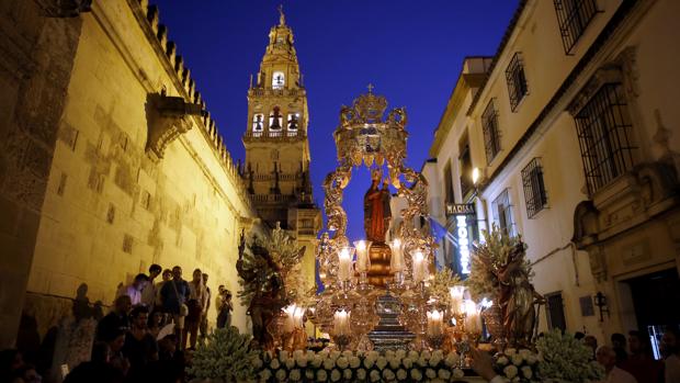 La Virgen de la Fuensanta regresa al Santuario para su día grande