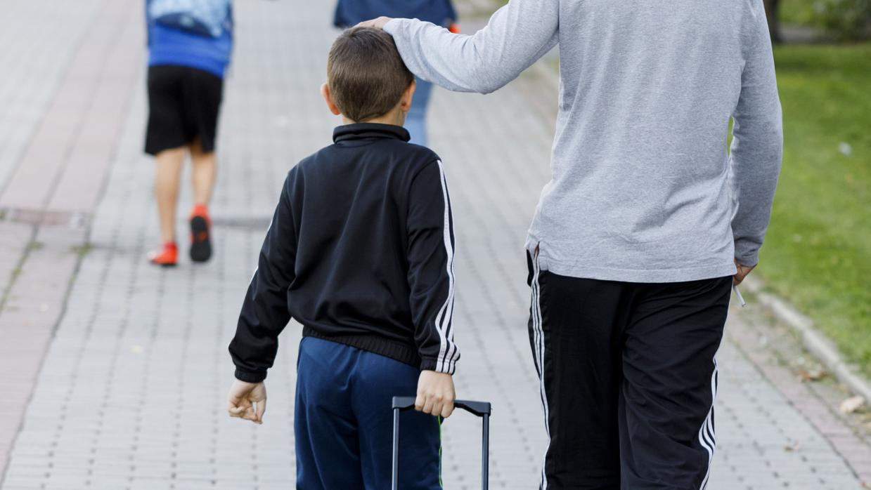 Piden once meses de cárcel a un padre en Córdoba por pegar a su hijo una paliza al ver sus malas notas