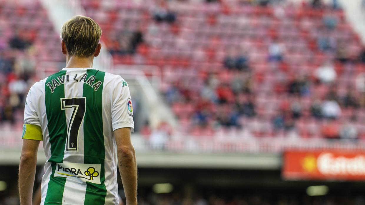 El centrocampista del Córdoba Javi Lara el sábado en el Mini Estadi