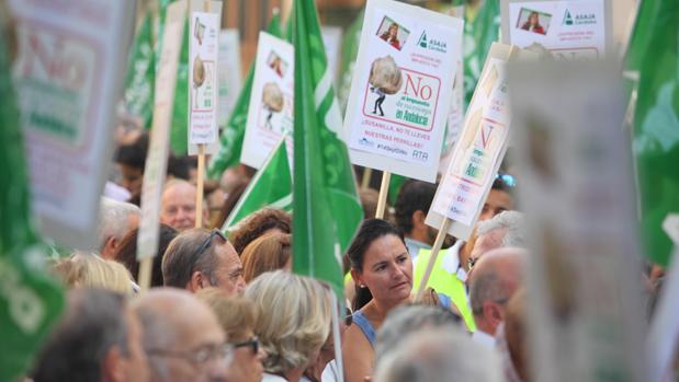 «La tierra para quien la trabaja», el grito de los agricultores de Córdoba contra las sucesiones