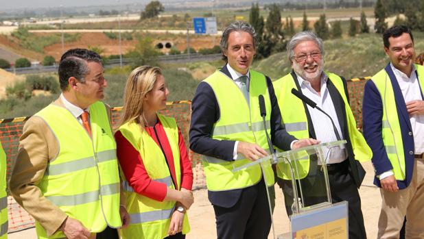 La Junta de Andalucía adelanta al Estado en inversión en obra pública