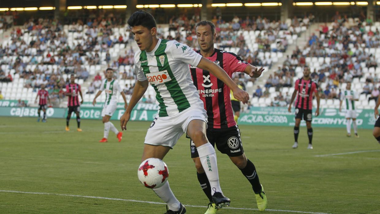 Loureiro, en un momento del Córdoba CF-CD Tenerife