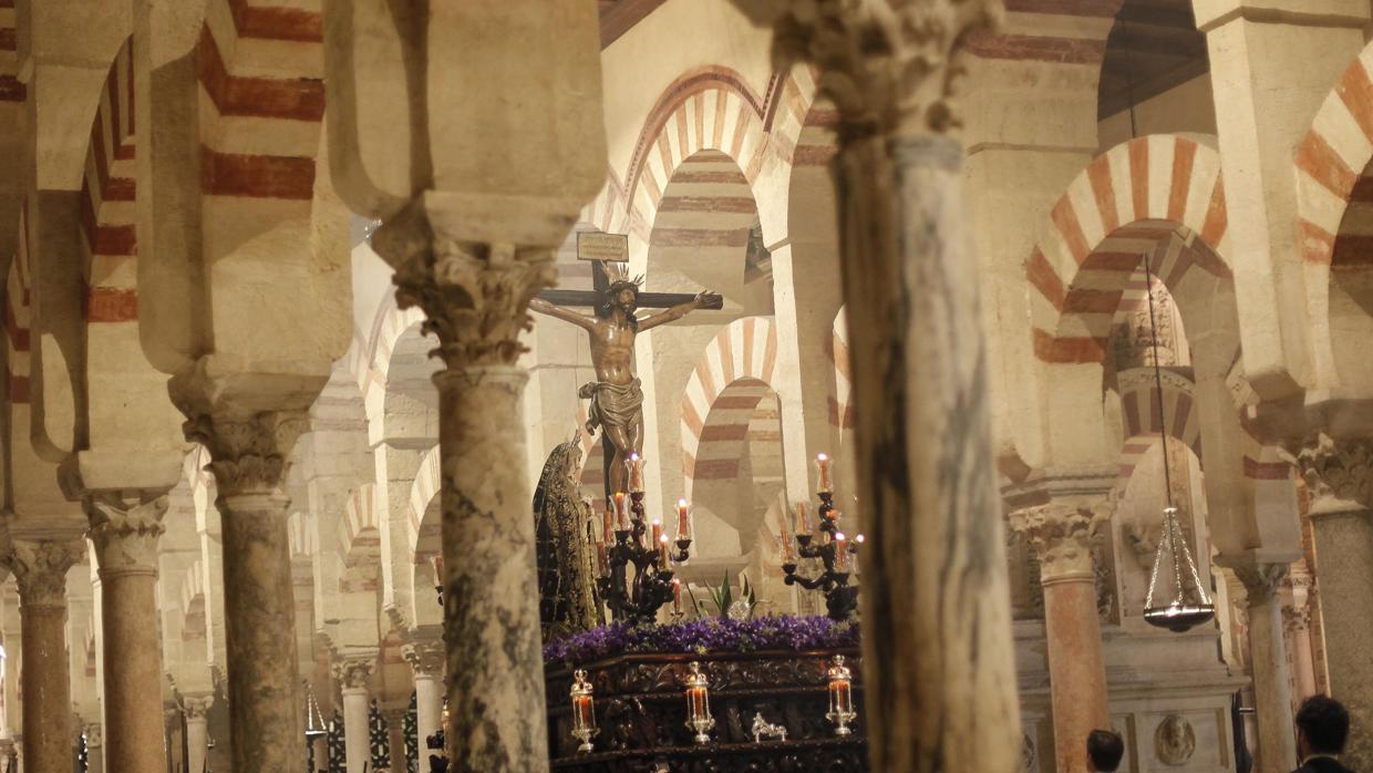 La Expiración, en el interior de la Mezquita-Catedral