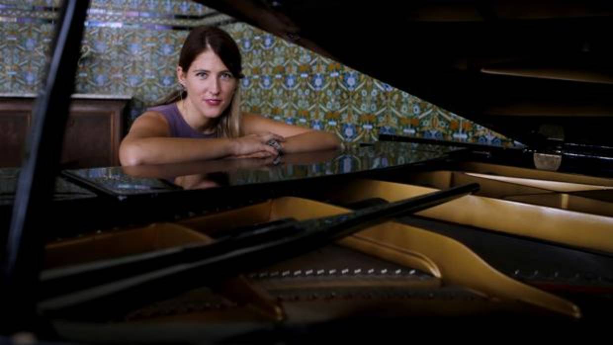 María Dolores Gaitán, en uno de los pianos del Real Círculo de la Amistad de Córdoba