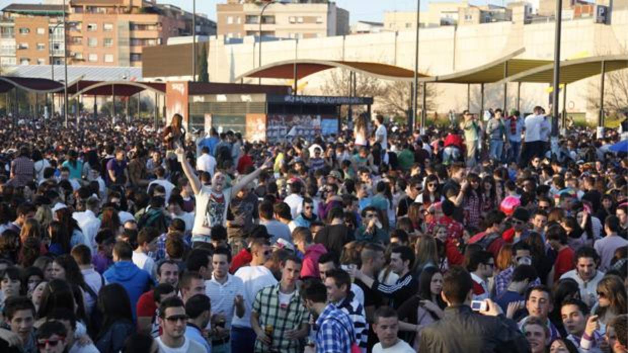 Granada se blinda para prevenir los «microbotellones»