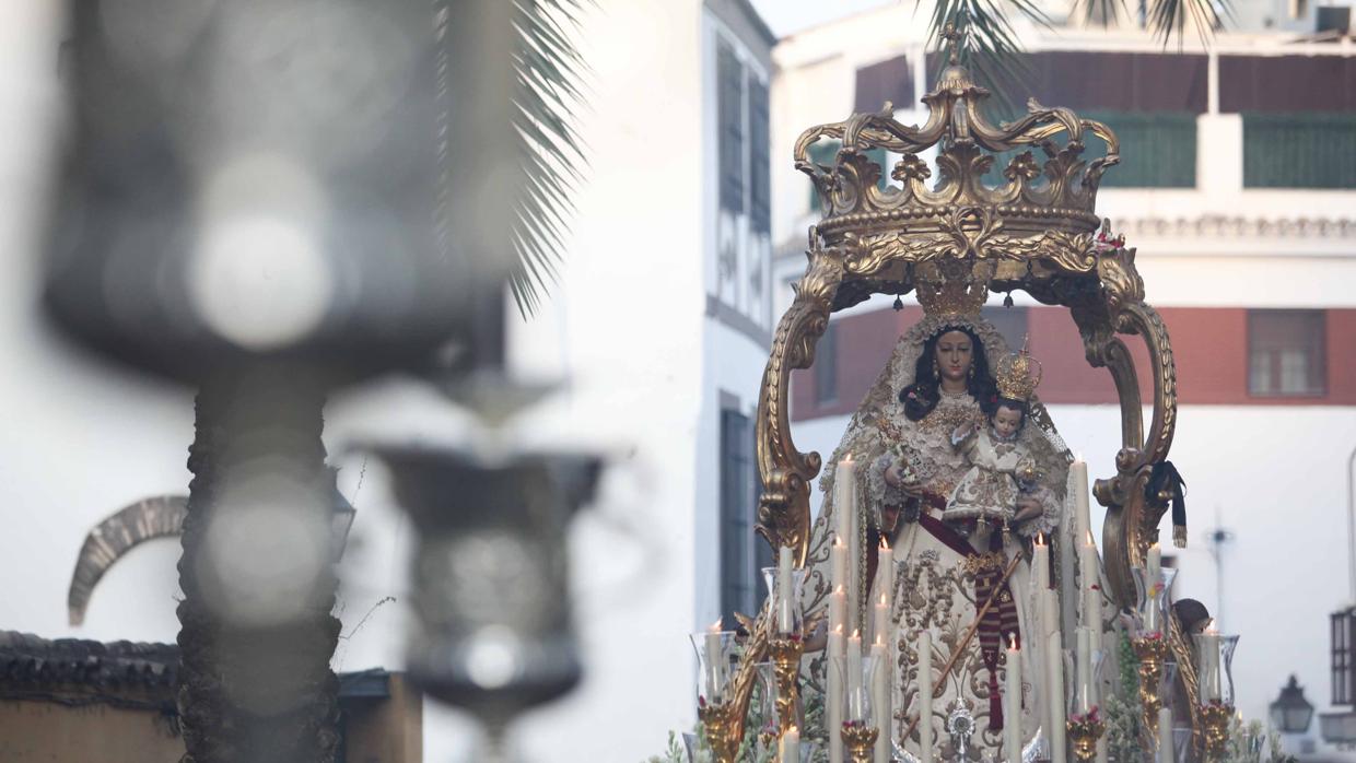 La austeridad marca la procesión del Socorro de Córdoba