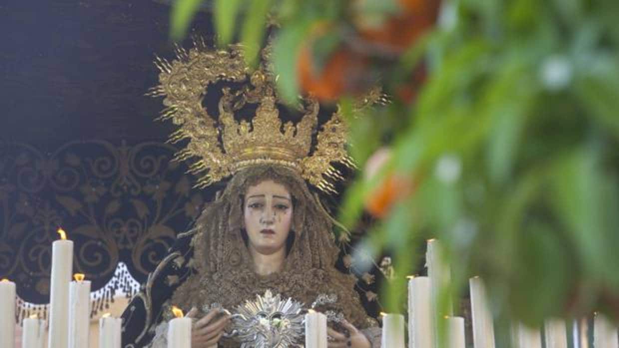 La Soledad de San Cayetano, en su paso de palio el Jueves Santo pasado