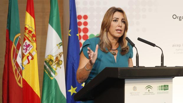 La presidenta andaluza recuerda que las administraciones autonómicas también son Estado