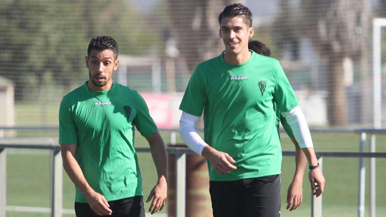 Javi Noblejas, a la derecha, es uno de los defensas que todavía no ha debutado en la Liga