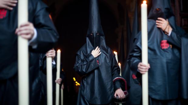 La escuela de nazarenos del Sepulcro de Córdoba pone en marcha sus primeras actividades