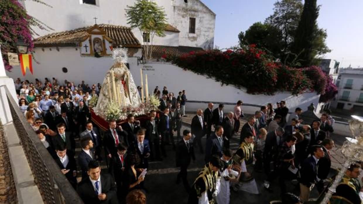 La Paz y Esperanza en el rosario de la aurora