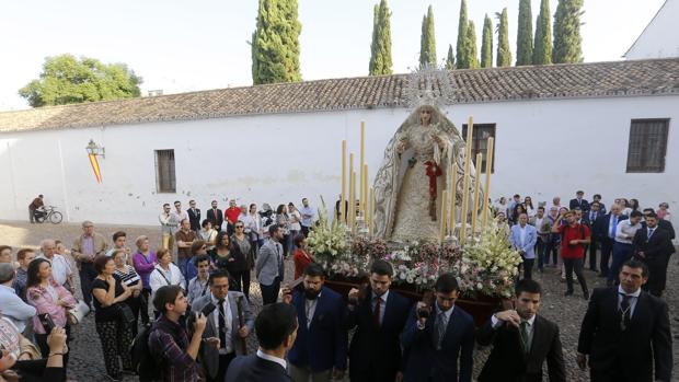 Así fue el rosario matinal de la Virgen de la Paz de Córdoba