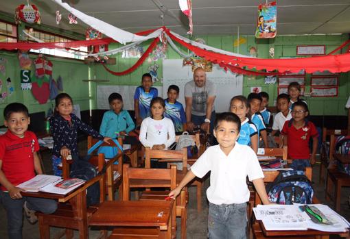 El misionero Juan Ignacio Gómez-Luengo, en la misión de Picota