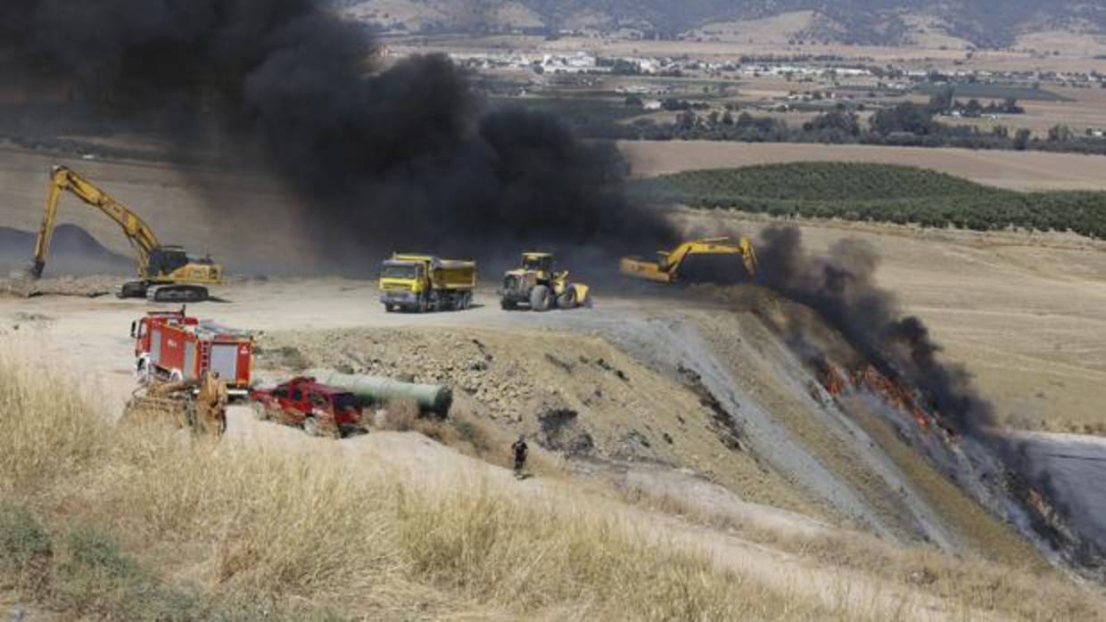 Labores de extinción del incendio