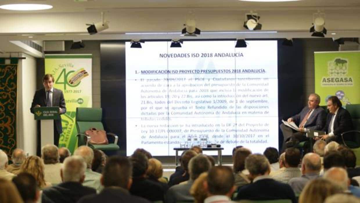 Jornada técnica sobre fiscalidad organizada por Asaja-Sevilla en la Caja Rural del Sur