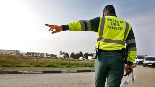 La Guardia Civil detiene a dos menores e investiga a un tercero por el robo de vehículos en Fernán Núñez