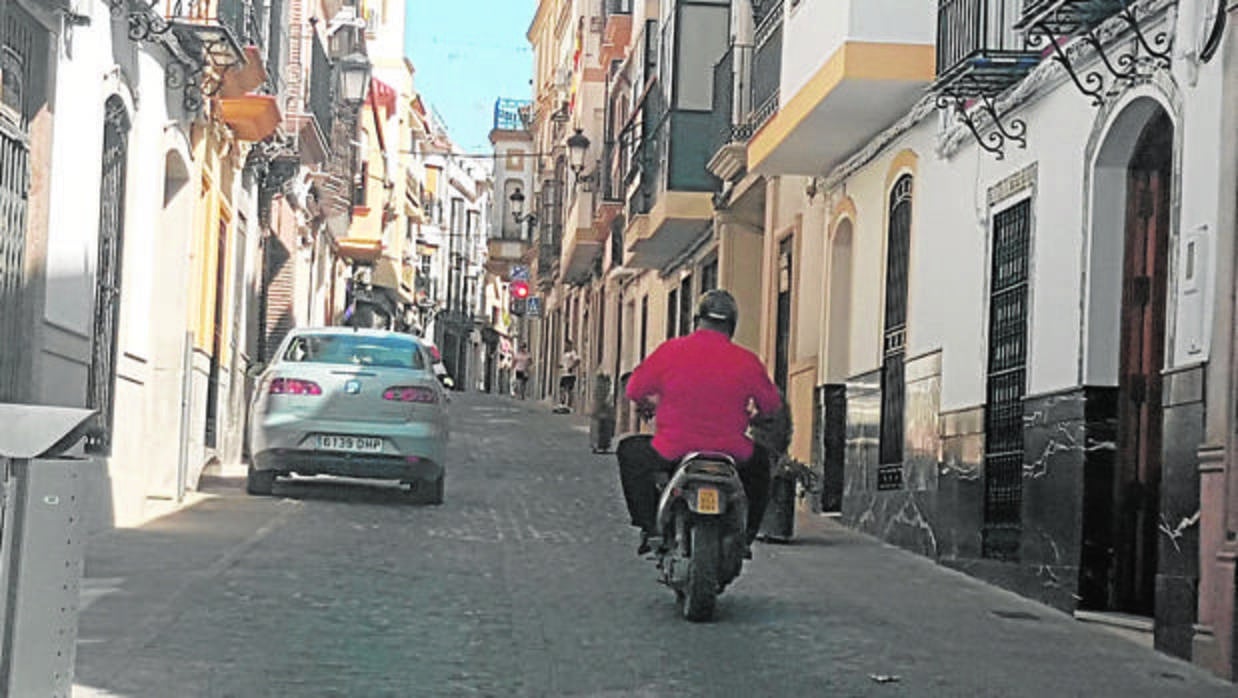 Una de las calles reformadas de Aguilar de la Frontera