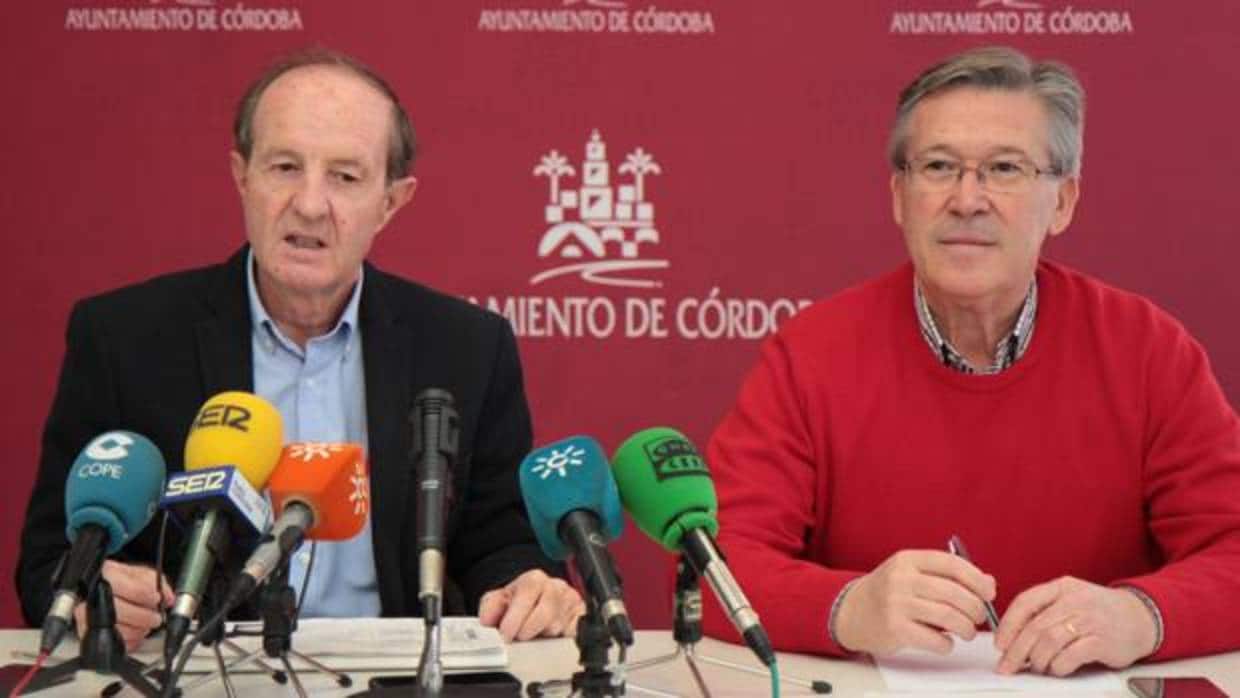 Andrés Pino y Juan Antonio Cebrián, en el Ayuntamiento