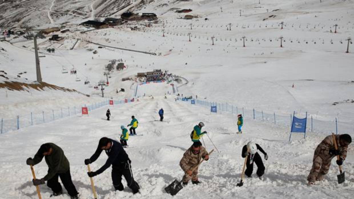 Trabajadores en Sierra Nevada