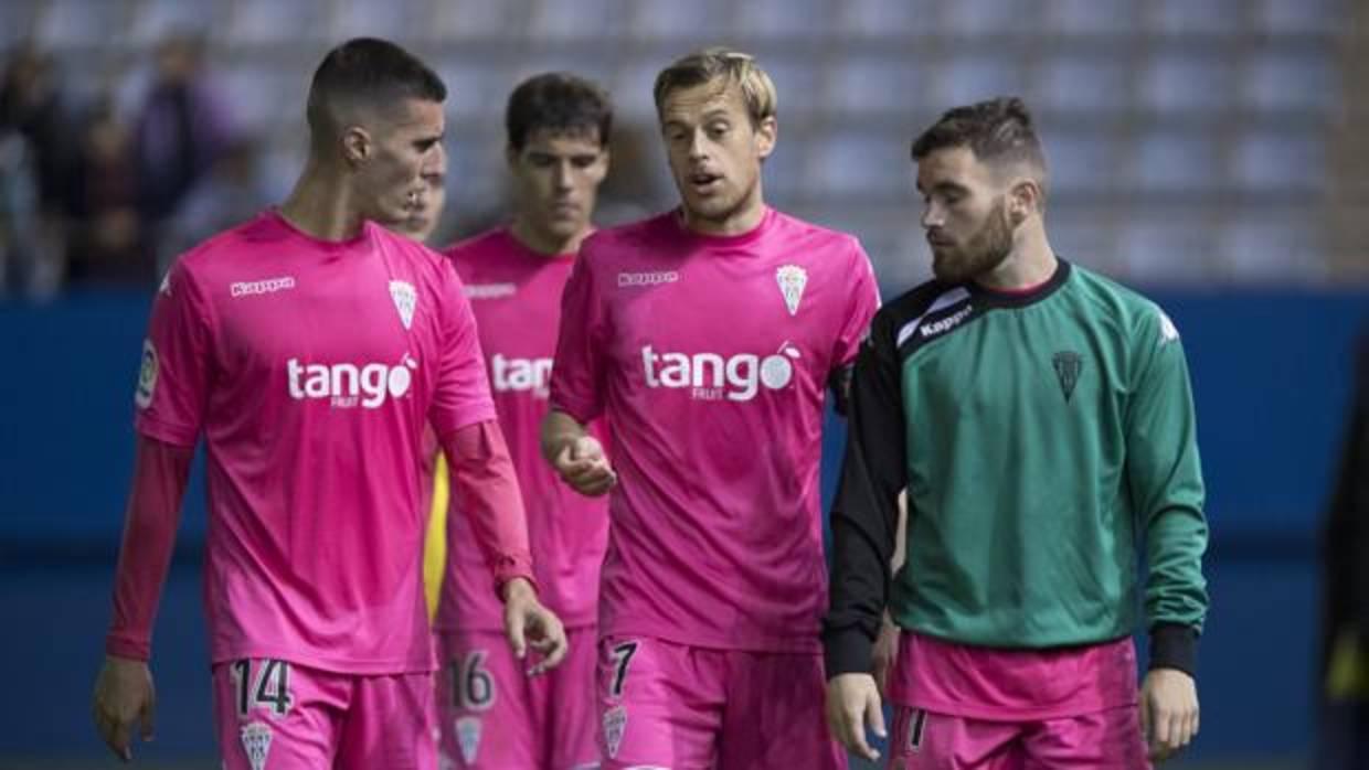 Javi Lara habla con Sergi Guardiola y Javi Galán tras perder en Lorca