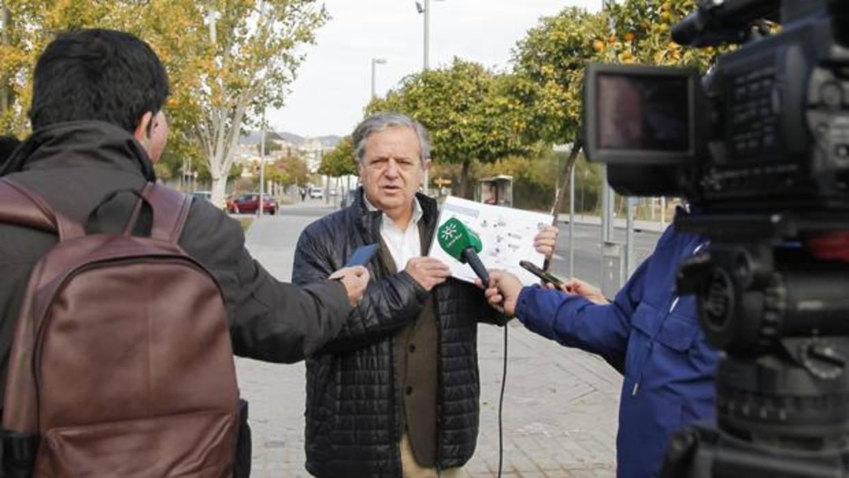 Salvador Fuentes en una comparecencia ante los medios