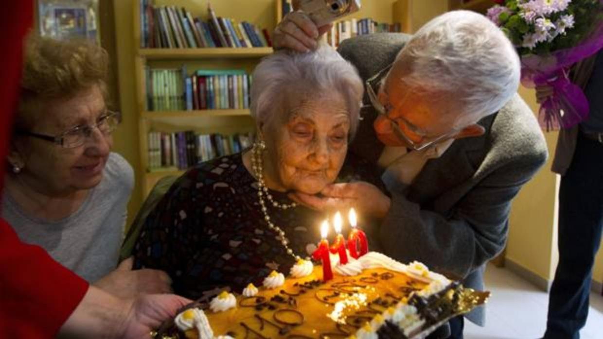 Ana Vela durante su 110 cumpleaños
