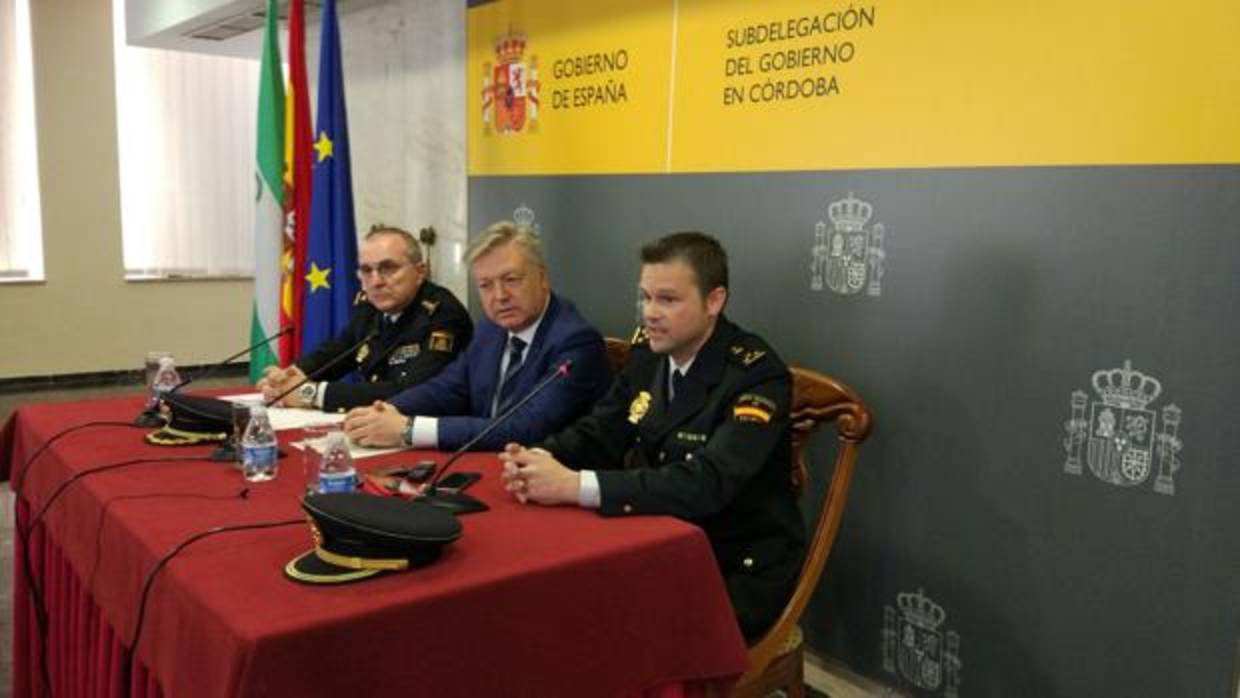 El subdelegado del Gobierno, con responsables policiales